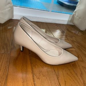 Life stride kitten heels (7)